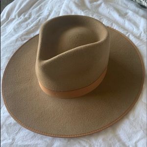 Lack of color teak rancher 57cm